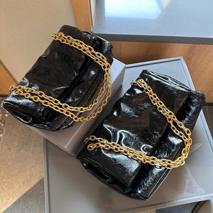 B Torba designerska Nowe torby jesień i zimowe damskie miękką torbę z miękką torbą na pojedyncze ramię w torbie Crossbody Senior Oil woskująca skórzana torba łańcuchowa