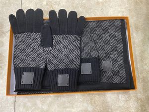 design Mens Beanie Scarf Glove Set Luxury Hat Knitted Caps Ski Scarves Unisex Winter Outdoor wool Fashion Sets Gloves Glove ss