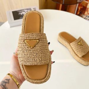 Kvalitetsdesigner strand tofflor raffia flatform sandaler sofistikerad textur av kvinnor kilhäl höjande skor bekväm toffel