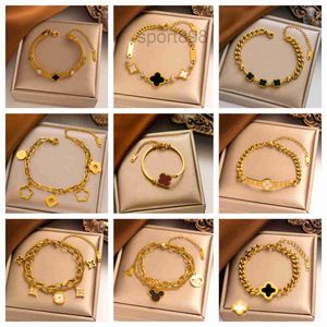 Mais novo estilo designer pulseiras 4/quatro folhas trevo jóias pulseiras 18k pulseira de ouro para mulheres corrente elegante jóias presente sem caixa