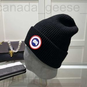 Beanie/Kafatası Kapakları Tasarımcı Lüks Fasion Tasarımcı Kaz Kış Beanie Sıcak Örme Kulak Koruma Sıradan Mizaç Soğuk Kapak Kayak Çok Renkli İyi B8A8