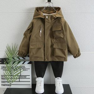 キッズデザイナーの服ボーイジャケットウィンドブレーカージップアップカーゴジャケットの子供コート