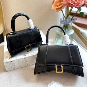 2023 New Plain Metallic Women's Summer Hot Hand-held One-shoulder Hourglass Cute Small High-end Bag Style 80% off outlets slae