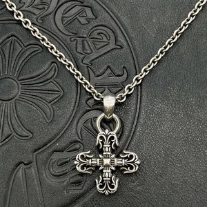 2024 Designer Brand Cross Ch Necklace For Women Luxury Chromes Square Flame Silver Mens Hip Hop Heart Men Classic Jewelry Fashion Pendant Neckchain Zt1l