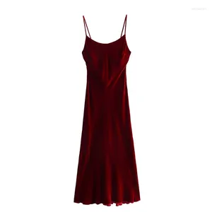 Abiti casual Abito slip rosso Donna Intimo in velluto per donna 2024 Autunno Backless Midi Spalline sottili Party