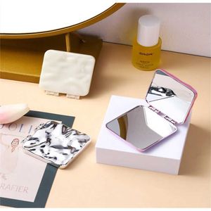 2st speglar Makeup Tool Mini Makeup Mirror Clamshell Mirror Liten dubbelsidig Miroir Cosmetics Tool Electropated Square Mirror