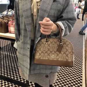 Alto sentido mesmo nova moda feminina versátil bolsa de ombro único ombro diagonal impressa bolsa de fábrica on-line 70% venda