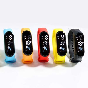 Intelligente Uhren Neue Digitaluhr Für Kinder Wasserdichte Kinder Sport Elektronische Uhren Junge Mädchen LED Kind Digitale Armbanduhr SmartwatchL2401