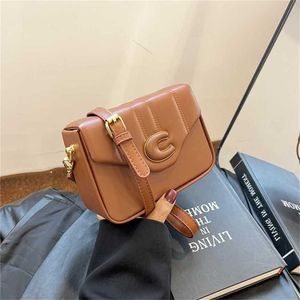 Novo moda versátil um ombro crossbody feminino portátil pequeno quadrado avançado saco de pegadinha mulher mulher