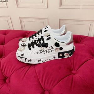 Designer Shoes Sneakers Fashion Casual Shoe Classics Women Espadrilles Flat Canvas And Real Lambskin Loafers Two Tone Cap Toe bhyt20001