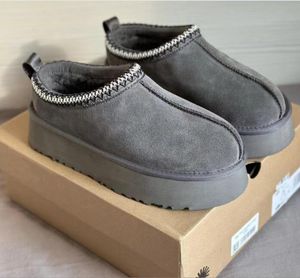 Man Women Tazz Platform Slippers Gug Snow Boots Hug الحفاظ على الحذاء الدافئ ناعمًا مريحًا من جلد الغنم من جلد البساط.