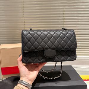 2024 Designer Bolsa Bolsas De Ombro Bolsa Xadrez Flap Caviar Shouder Bolsa De Ouro / Prata Cadeia De Couro Dupla Letra Cor Sólida Fivela Saco Quadrado