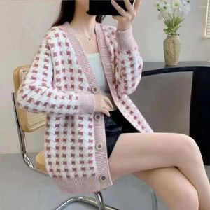 Kvinnors stickor Löst fit kvinnor Cardigan Winter Sweater Jacket Stylish Plaid Print V-Neck Coat Warm Moft Fashionable