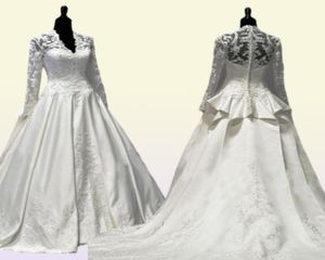 2021 Vintage Kate Middleton Lange Ärmel Herbst Brautkleider A-Linie V-Ausschnitt Elfenbein Taft Applikationen Schößchen Brautkleider Vestidos D3194826