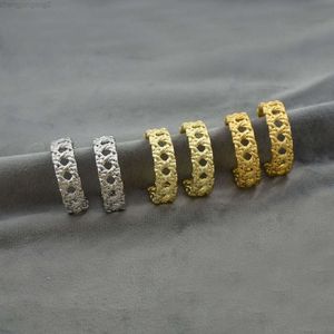 デザイナーのKendras Scotts Neclace Jewelry Metal Circular Earringsシンプルで雰囲気のイヤリングハイエンドとクールなスタイルのイヤリングファッショナブルなイヤリング
