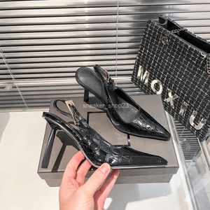 Saiint Pointed Spring Metal High Shoe Lourent Black Designer Slim 2024アーリーレディーニュースタイルセクシーなかかとパテントレザーポンプ包皮バックエアサンダル7kdp