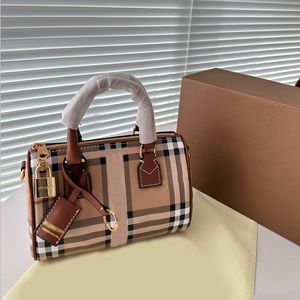 Klassisk kvinna designer axelväskor läder shopping väska prägling totes boston kudde väska kvinnor crossbody aftonväska casual plånböcker gåva 241191pe-6