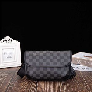 Checkered Trend Crossbody Męski Modna moda student Mała spersonalizowana torba zakupowa Nowa fabryka online 70% Sprzedaż