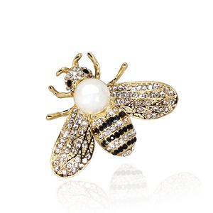 Tendenza squisita spilla a farfalla con perle Piccola fragranza di fascia alta Temperamento elegante, lussuoso e squisito