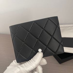 100% äkta läder Mäns kreditkortsväska Designer Wallet Diamond Mönster Korta små mini plånböcker Toppläder Fashionabla mynt Purs kommer med Dust Bag Box