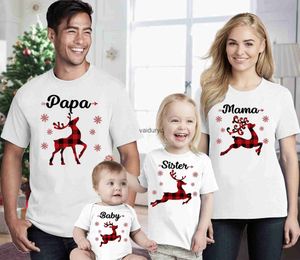 Familjsmatchande kläder hjorttryck Family Matng Clothes Christmas Party Family T-shirt Topps Father Mother Boys Girls Look Outfits Shirts Baby Rompers H240508