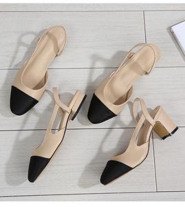 Sandaler 2024 Summer Pointed Toe Fashion Low Square Heels Flat Shoes Korean Color Matching Party Ladies Chaussure Femme