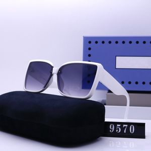 Designer Luxus Frauen Sonnenbrille Männer Brillen Outdoor Shades PC Rahmen Mode Klassische Dame Sonnenbrille Spiegel für Frauen mit Box 9570