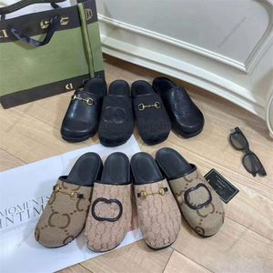 Designers COGS Luxury Slippers Slide Brand Women Damgummi Hollow Platform Sandaler Flip Flops With Lnterlocking Scuffs G Lovely Sunny Beach Shoes