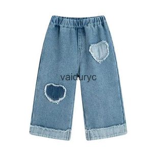 Byxor vinter ny baby flicka denim byxor plus sammet tjockt barn lösa raka ben byxor ldren mångsidiga jeans barn casual byxor h240508