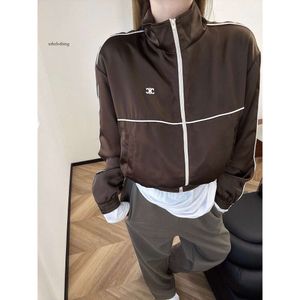 miui miui Jacke C23 Herbst/Winter New Fashion besticktes Triumphmuster Maillard Loose Baseball Coat