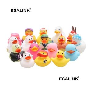 Brinquedos de banho Esalink20105pcs Aleatório Mini Colorf Borracha Float Squeaky Sound Duck Brinquedo Bebê Piscina de Água Engraçado para Meninas Meninos Presentes Drop Deliv Dhosc