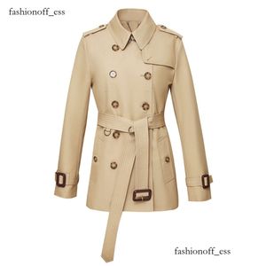 Trench corto di lusso da donna Capispalla di lusso New Spring Autunno Trench britannico Abito di media lunghezza con cintura risvolto Trench lungo da donna di design casual 257