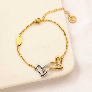 Chain Bracelets Women Bangle Fashionable Classic18K Gold Silver Love Plated Link Chain Stainless Steel Gift Wristband Cuff Designer Jewelry Adjustable ZG1724