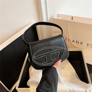 Nischdesign Ny produkt Single Shoulder Crossbody Underarm Jingle Fashion Portable Celebrity Small Square Women's Bag 3647