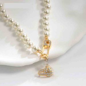 Modedesigner Pendant Necklace Vivi Saturn Pearl Diamond Planet Light Luxury Deluxe Collar Bone Necklace High Version Gift