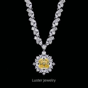 Luster Jewellery Custom Design Sier 10K 14K Moissanite Diamonds Pendant Necklace for Woman