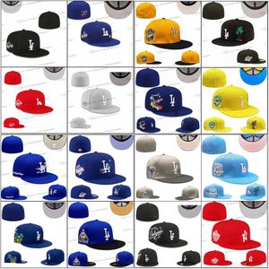 68 Färger Mix Mäns baseballmonterade hattar Royal Blue Red Black Angeles 