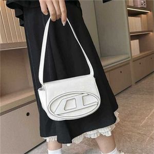 Design Portable Underarm Women's Millennium Spicy Girl Style Silver Shoulder Crossbody Bag 1rb 70% off outlet online sale