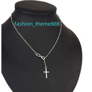 Heiße verkaufende Produkte Glückszahl 8 Kreuz Edelstahl Halskette Halsband Schmuck für Frauen