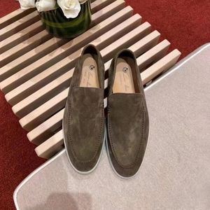 حذاء المشي الأزياء الأزياء الفاخرة فالك moccasins للرجال الجري أحذية رياضية منخفضة LORO MAN TRAINER خمر الجلود السود