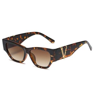 Moda Cat Eye Occhiali da sole Donna Luxury Designer Retro Nero Cateye Occhiali da sole Classic Vintage UV400 Outdoor Oculos De Sol