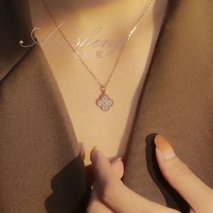 Aigesheng Fine Necklaces Real Gold Natural Diamond Four Leaf Clover Necklace Jewelry For Women