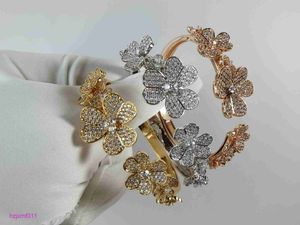 MVPO Bangle Vintage Copper Frivolve Brand Designer Full Crystal Four Leaf Clover Flower Open Cuff Armband för kvinnliga smycken med Box Party Gift