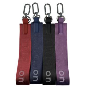 LL Ll Keychain Yoga Women fitness Executando chaveiros elásticos de liga bordada fivela de decoração feminina masculina