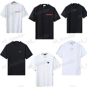 T-shirt da uomo di design top etichetta in metallo T-shirt da uomo con stampa di lettere felpa oversize a maniche corte T-shirt pullover in cotone estivo