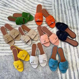 Vintage Loro Outdoor Sandália Slide Beach Pool Sliders Summer Charms Menina Sapatos Casuais Mans Mulheres Luxo Designer Sapato Moda Piana Mule Couro Flat Loafer Slipper