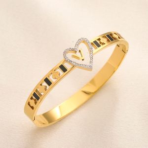 Mulheres Bangle Designer de Luxo Louiseities Estilo Clássico Pulseiras Viutonities 18K Banhado A Ouro Aço Inoxidável Amantes em Forma de Coração Pulseira Mens Pulseira ZG2421