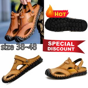 2024 Women Designers slippers Sandals Slides Flip Flops leather Loafers Beachwear Slippers water Black White shine slides 38-48