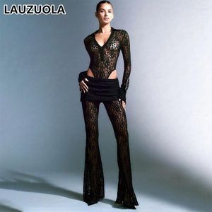 Kvinnors tvåbitar byxor sexig se genom svart spetsdräkt outfit 2024 mode elegant 2 kvinnor bodysuit skjorta och flare byx matchning set