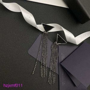 1bzz Ohrstecker für Damen, Modemarke, schwarze Ohrringe, Dreieck, lange Quaste, Kette, baumelnde Ohrstecker, Ohrstecker für Damen, Designer-Schmuck, Geschenk